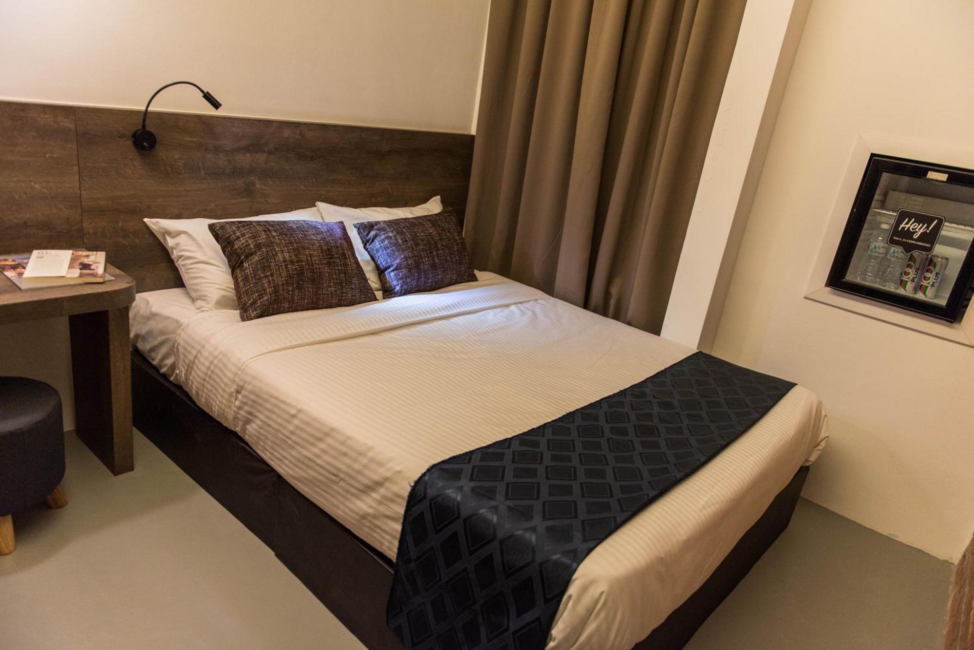 Mixx Express Hotel Sunway Petaling Jaya Room photo